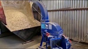 Рубительная машина (измельчитель древесины ИД-600 с бензиновым двигателем