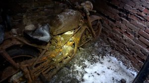 Нашёл УНИКАЛЬНЫЙ мотоцикл. 40 лет ПОГРЕБения...