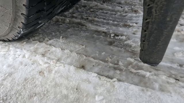 Застрял на льду но соль спасла ситуацию! весналедтягач