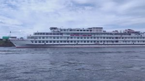 Максим Горький, теплоход