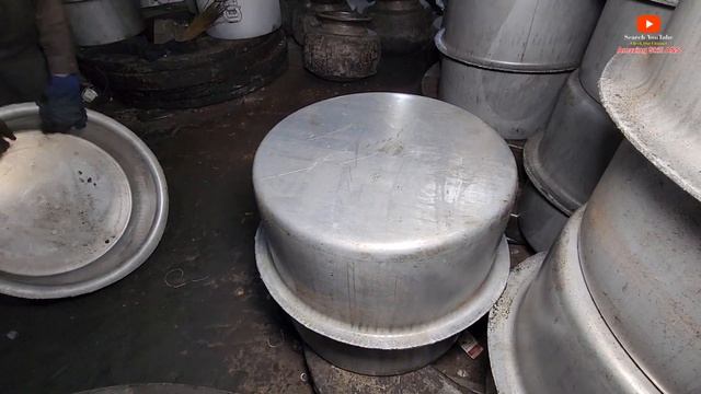 Самые большие алюминиевые кастрюли.