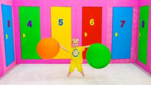 Открой 10 дверей. Приключение для детей с Крисом!