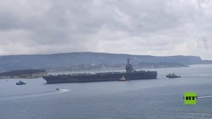 حاملة الطائرات "جيرالد فورد" تصل جزيرة كريت بعد حريق هائل على متنها في البحر الأحمر