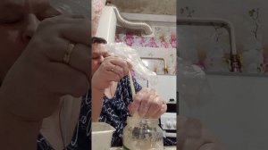 СЦЕЖИВАЮ ДЕРЕВЕНСКИЕ СЛИВКИ!!!!!?