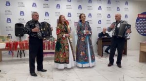 Запели песни