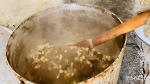 Живу в развалюхе Мои собаки едят мясо,а у многодетного отца доширак