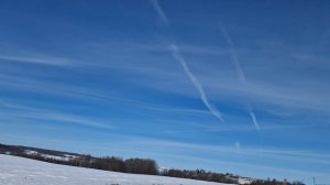 Поля удобряют под посевы