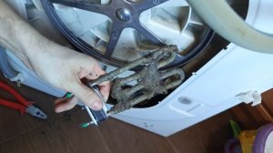 20260323 Меняем тэн в стиральной машинке. (начало).