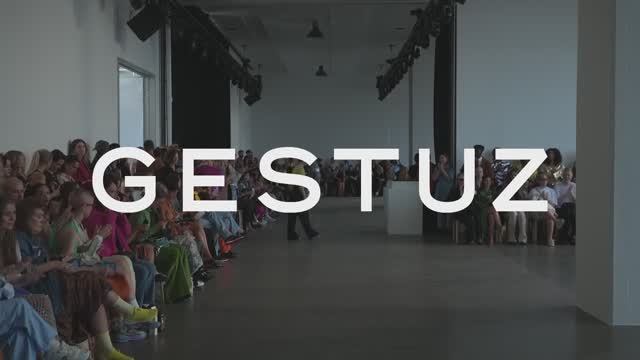 Показ женской коллекции Gestuz весна-лето 2023