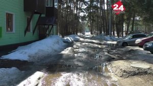 Снег, лужи и ямы димитровградских дворов