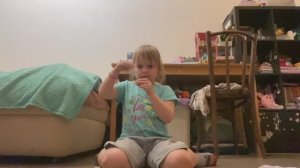 Ева устроила чаепитие