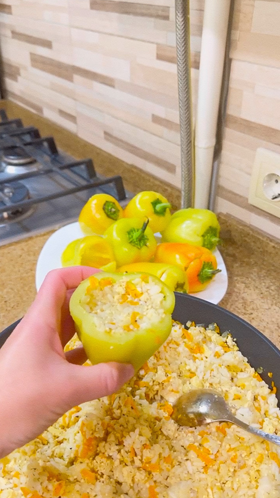 Постные перцы с рисом и сыром Тофу