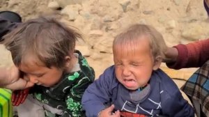 Жизнь в пещерной деревни в Афганистане.