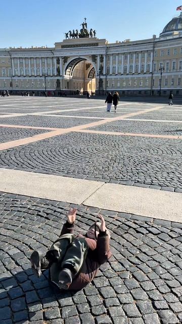 когда пошёл прогуляться по городу 😃