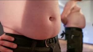 В Минздраве РФ назвали размер живота, при котором мужчине ставят диагноз ожирение