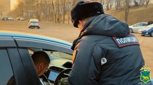 Во Владивостоке полиция пресекла противоправную деятельность тринадцати таксистов - нелегалов