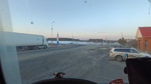 Спешу домой, везу кирпичи, встретил лису