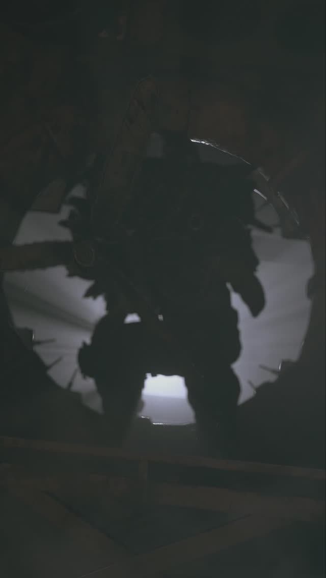 Итан  опять встречает какого-то типа и чуть не навалял в штаны. Resident Evil Village. #вилладж #8