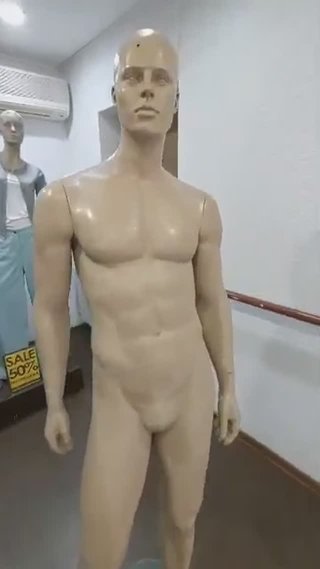 Манекен парня