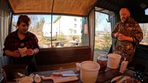 Открытие летнего сезона. Мед Брат и Воровка делают вкуснейший шашлык. Кетчунезное блаженство. Ч. 1