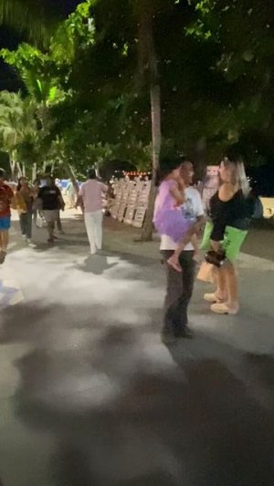 Прогулки по вечерней Паттайе 1