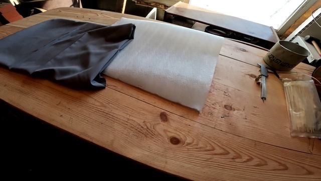 23 Марта. Пчёлы гудят. Экспериментирую с подушками. Поменял воск на вощину