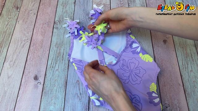 Купальник Lanson Kids с декоративными элементами на бретелях и цветочным принтом сиреневый - видео