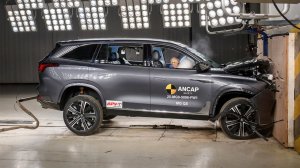 Краш-тест нового Москвич М90 (MG MGS9) 2025 года от Euro NCAP на CarMaps.Ru