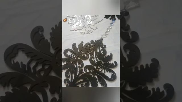 Резные панно шторки из металлана бусинах.