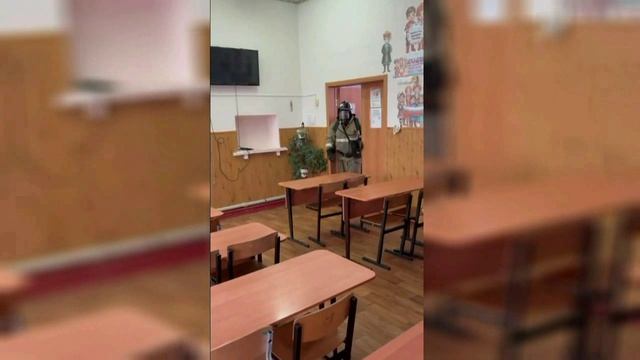 Курские огнеборцы провели тренировку в школе