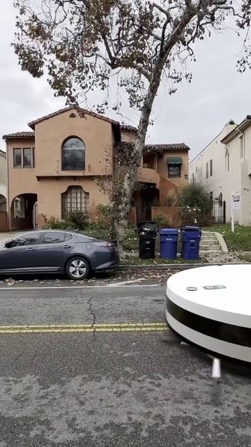 робот пылесос