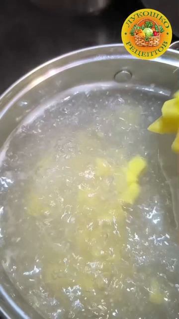 Сытный обед для всей семьи: суп с гречкой 🍲
#еда #рецепт #лукошкорецептов