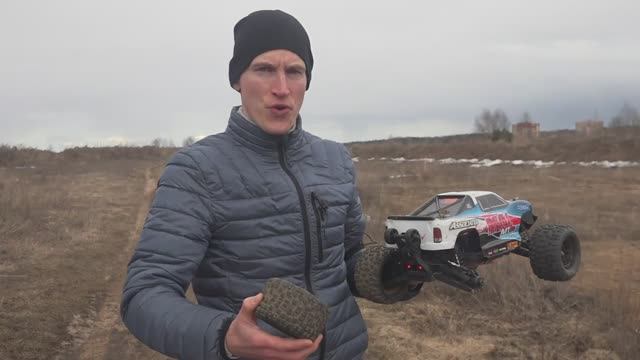 RIVAL MT10, обзор машинки на пульте