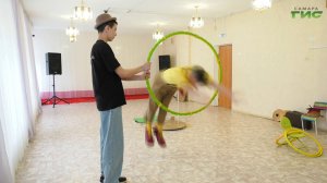 Артисты из Москвы устроили цирковое представление для воспитанников самарского Центра помощи детям