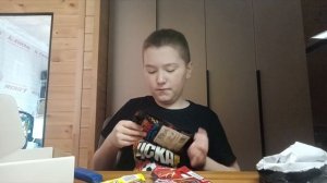 Открываю бокс со сладостями из Китая