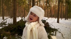 Зимняя сказка.

Тихо-тихо сказку напевая,
Проплывает в сумерках зима,
Теплым одеялом укрывая......