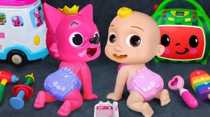 Распаковка игрушек COCOMELON, Doctor First Aid и Ambulance Collection.👶👩⚕️