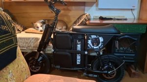 Черная Пантера уже в пещере.