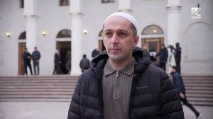 Тысячи людей собрались в соборной мечети Черкесска на праздничный намаз в честь Ураза-Байрам