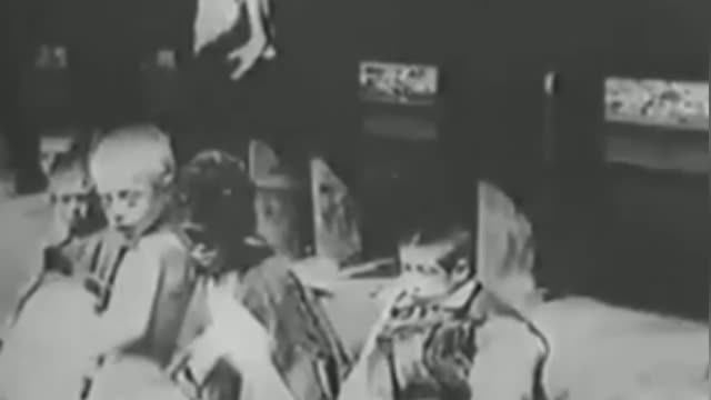 ПО ДЕТСКИМ ГОЛОВАМ