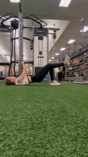 Single-leg-cable-glute-bridge-cross | Ягодичный мостик й нога со скручиванием в кроссовере