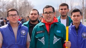 Казахстанцы наводят порядок на улицах после зимы. На экоакции в Алматы вышли более 10 тысяч человек