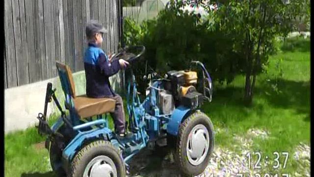 5-ти летний внук Даня впервые за рулем.