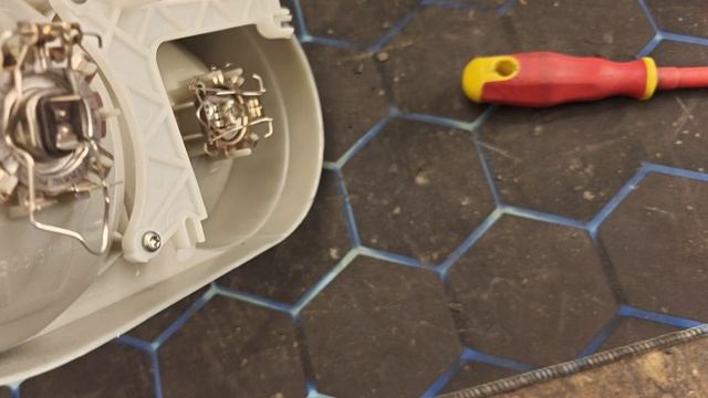 Volkswagen multivan 2008. Ставим светодиодные модули без автомобиля.
Как улучшить свет.