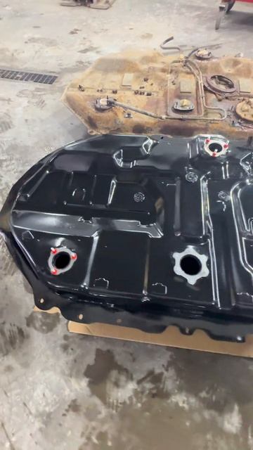 Установка пластикового бака Mitsubishi Lancer 9