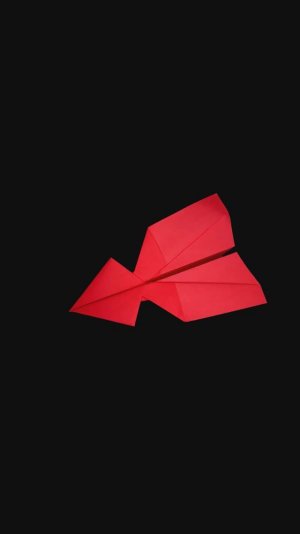 Как сделать бумажный самолетик