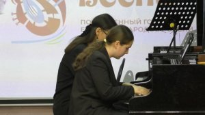 Омирова Риана и Добряшкус Виктория