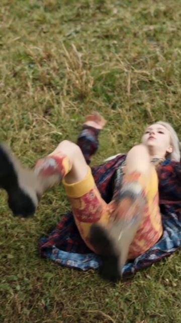 Модель в деревне — 4