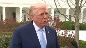 Трамп: Заморозить на пять дней планы по нанесению ударов по иранской энергетической инфраструктуре.