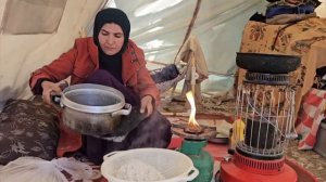 263ч.Кочевая жизнь в горах: строительство пещер и семейный обед